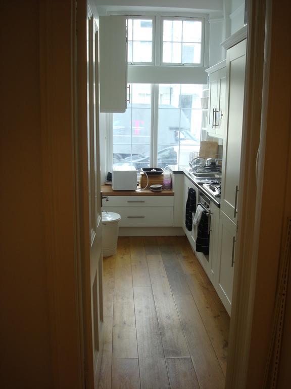 Luxury Holland Park, Sleeps 2, Free S'Fast Wifi Apartment Лондон Екстериор снимка