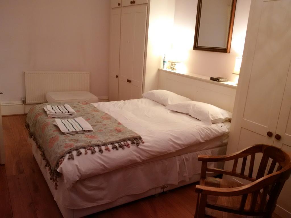 Luxury Holland Park, Sleeps 2, Free S'Fast Wifi Apartment Лондон Екстериор снимка